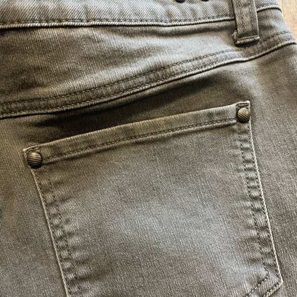 CAbi Jeans Grey Skinny Jeans - Picture 5 of 7